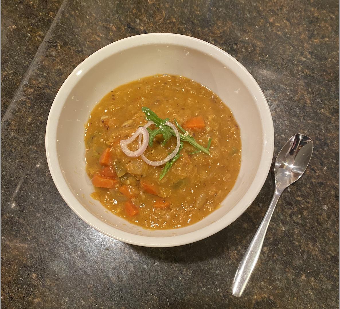 Red lentil soup with veggies